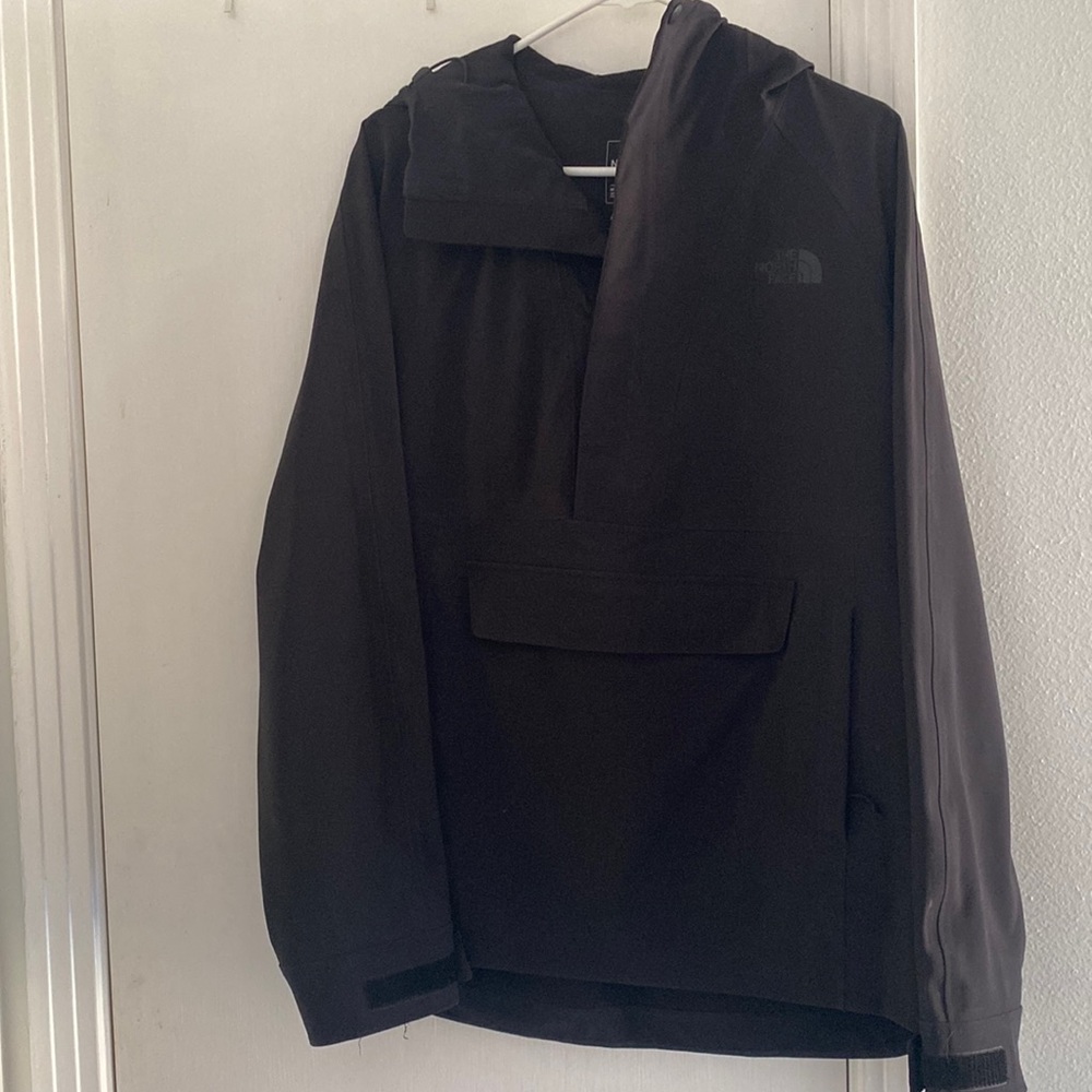 North Face Mens gore Tex Jacket - front pocket quarter zip